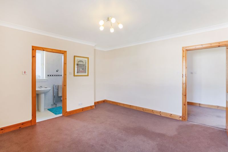 Queen Street Renfrew